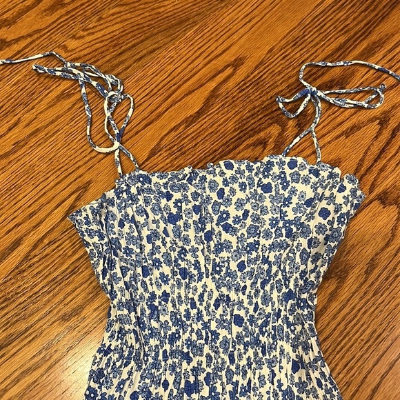 Gab & Kate Women’s Blue Floral Flowy Dress Size S - Picture 2 of 5